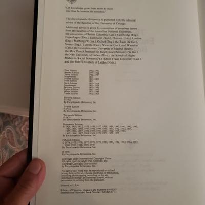 1990 Encyclopedia Britannica Vol 1-29 and Webster's Third Dictionaries. (2S-KD)