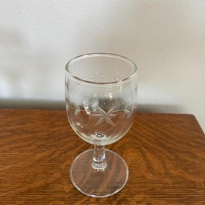 5 Starflower by Javits Wine Glass
