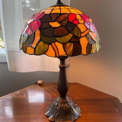 Vintage Handcrafted Tiffany Style Table Lamp