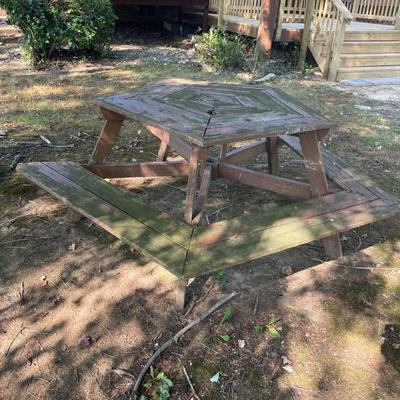 Picnic Bench / Table