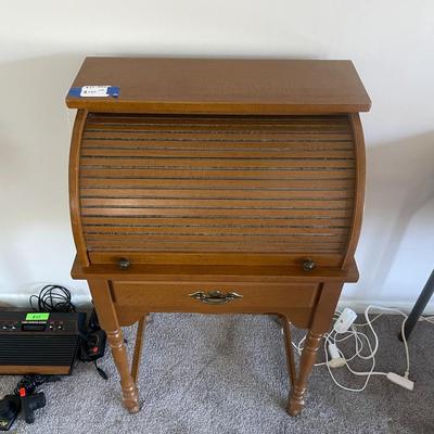 Vintage Roll Top Desk with 1 Drawer