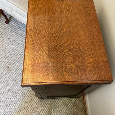Antique Singer Manual Pedal Sewing Machine and Cabinet
