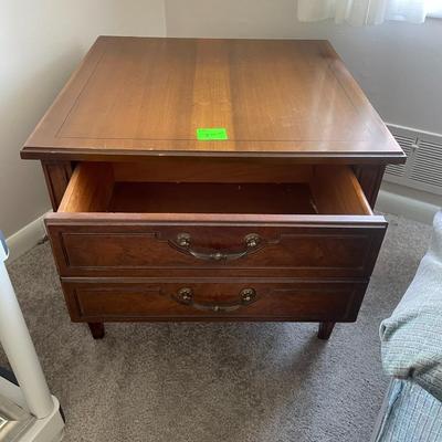 Drexel Side Table with 1 Drawer
