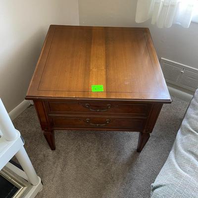 Drexel Side Table with 1 Drawer