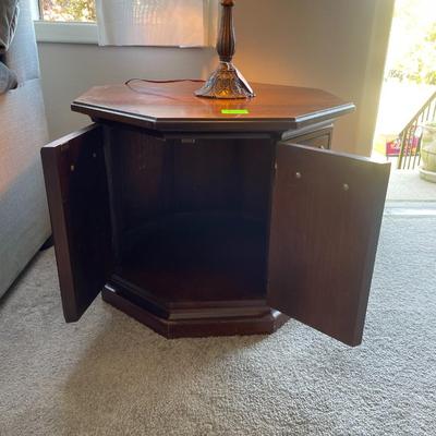 Traditional Style Hexagonal Accent End Table