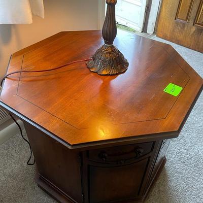 Traditional Style Hexagonal Accent End Table