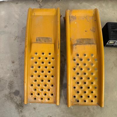 AUTO RAMPS AND A SCHUMACHER BATTERY CHARGER