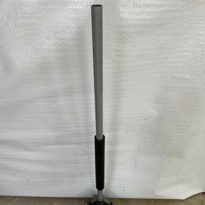 3 TON FLOOR JACK AND A 4 WAY LUG WRENCH