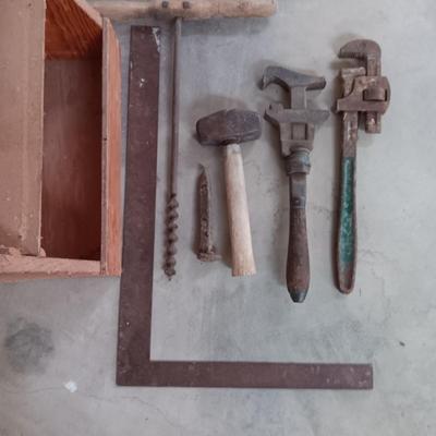 VINTAGE TOOLS AND A WOODEN TOOL BOX