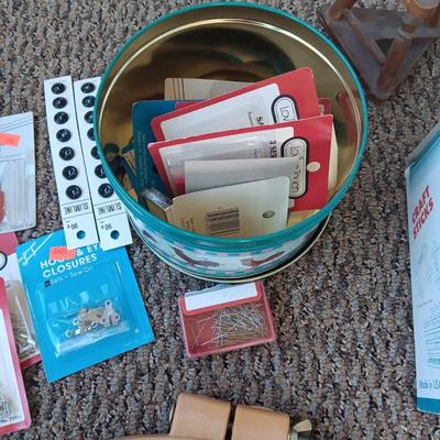 TOOLS OF THE QUILTING TRADE AND OTHER CRAFT SUPPLIES