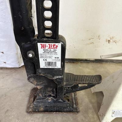 HI-LIFT MODEL HL 484 JACK AND A JACK STAND