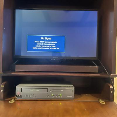 Insignia 32” TV & Magnavox DVD/VCR (2LR-MG)
