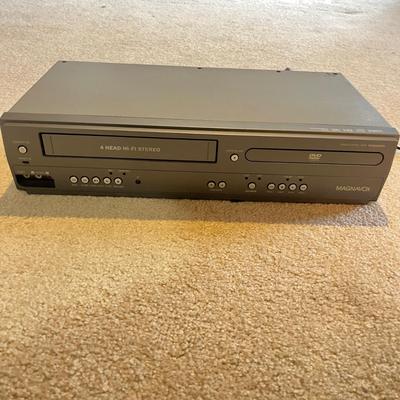 Insignia 32” TV & Magnavox DVD/VCR (2LR-MG)