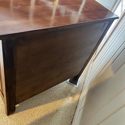 Townshend Side Table (2LR-MG)