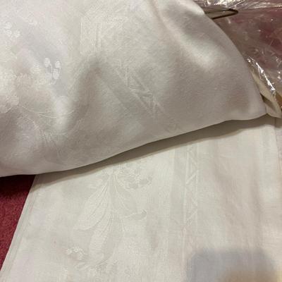 Vintage Table Linens