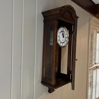 Howard Miller Wall Mount Clock (2LR-MG)
