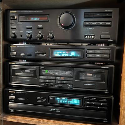 Onkyo Stereo System w. Speakers & Remote
