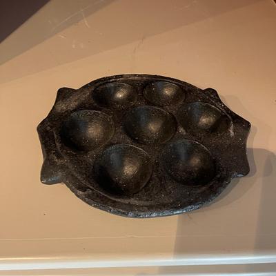 No. 8 Cast Iron Pot with Stone Idli Cooker (2LR-MG)