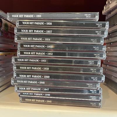 Collection of CDs & DVDs (2LR-MG)