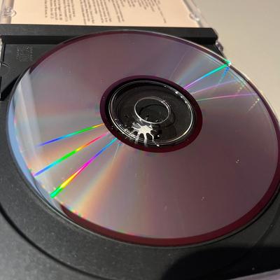 Collection of CDs & DVDs (2LR-MG)