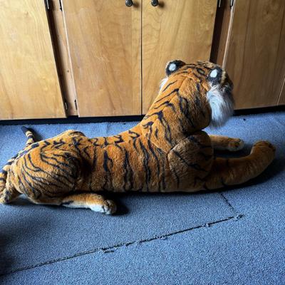 Pair of Stuffed Tigers (1BH-TF)