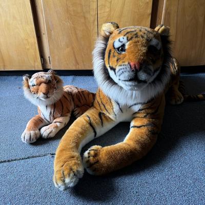 Pair of Stuffed Tigers (1BH-TF)