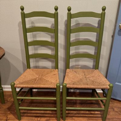 Green Painted Table and Chairs (1BK- TF)