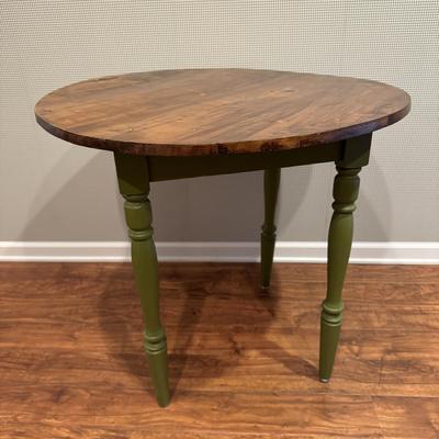 Green Painted Table and Chairs (1BK- TF)