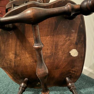 Spindle Back Rocking Chair (1BD- TF)