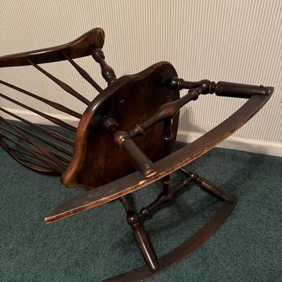 Spindle Back Rocking Chair (1BD- TF)