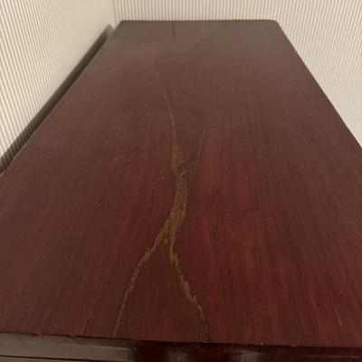 Wooden Dresser with Round Knobs (1BB-TF)