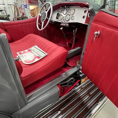 Replica 1938 Duesenberg
