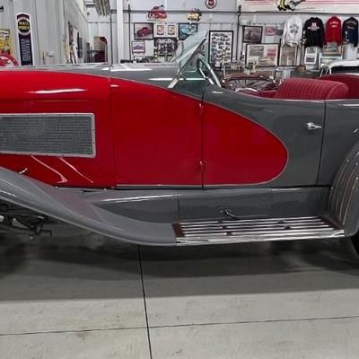 Replica 1938 Duesenberg