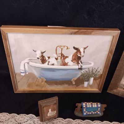 UNIQUE WALL HANGINGS