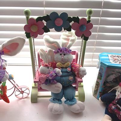 EASTER DECORATIONS (2)