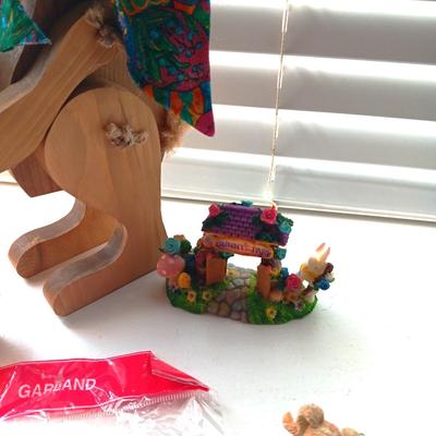 EASTER DECORATIONS (3)