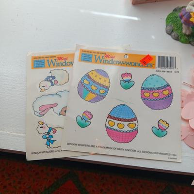 EASTER DECORATIONS (3)