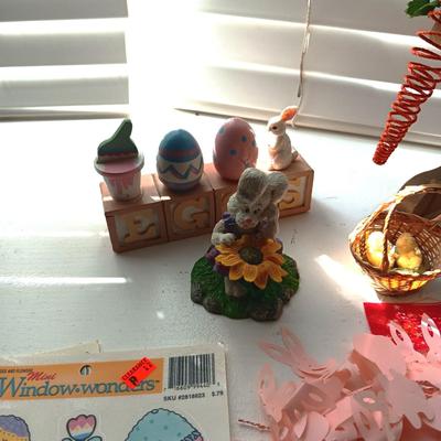 EASTER DECORATIONS (3)