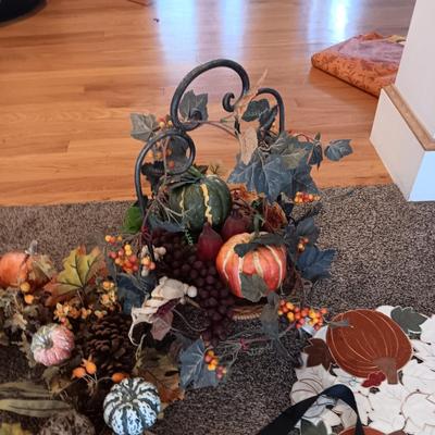 FALL DECORATIONS (3)
