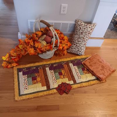 FALL DECORATIONS (4)