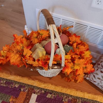 FALL DECORATIONS (4)