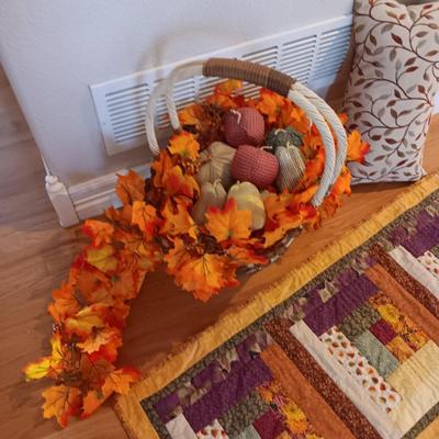 FALL DECORATIONS (4)