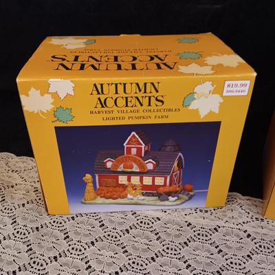 2 AUTUMN ACCENTS BUILDINGS