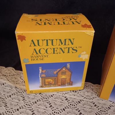 2 AUTUMN ACCENTS BUILDINGS