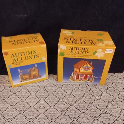 2 AUTUMN ACCENTS BUILDINGS