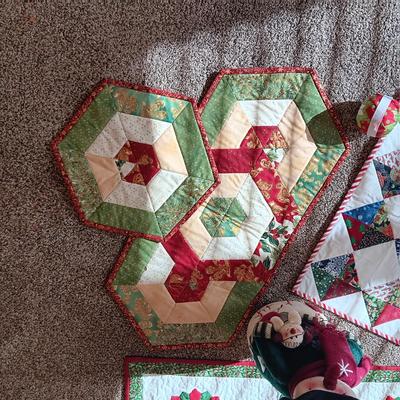 QUILTED WALL HANGINGS AND A FREE STANDING SNOWMAN