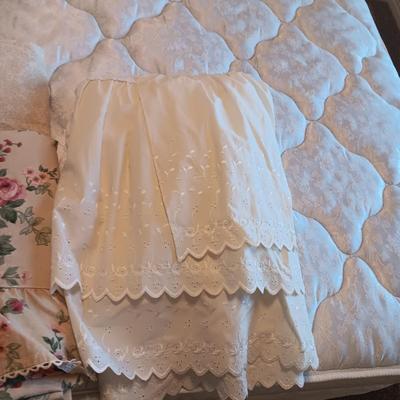 FULL SIZE SHEET SETS, BEDSKIRT AND MATTRESS COVER
