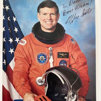 Astronaut Mike Coats signed photo