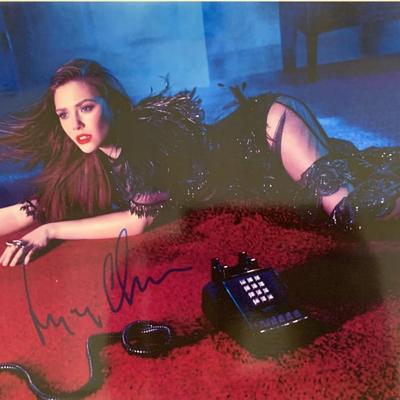 Elizabeth Olsen signed photo
