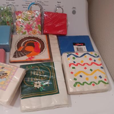 DISPOSABLE DINNERWARE, NAPKINS AND FOIL COOKING PANS